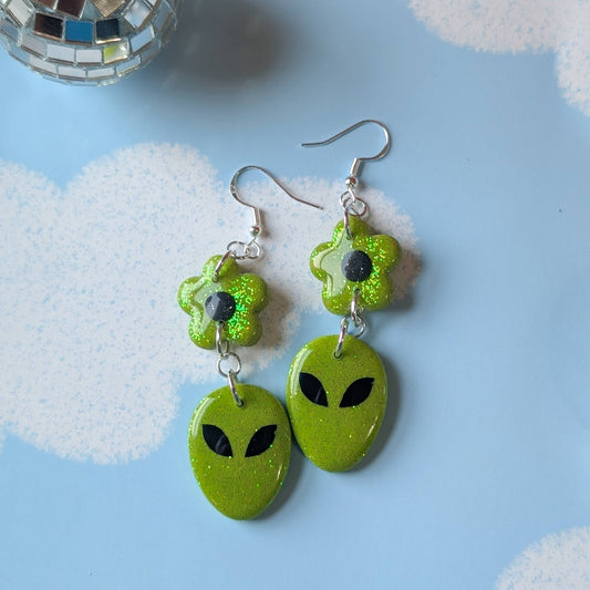 Alien flower glitter earrings