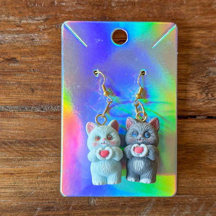 Mismatched Lover Cats