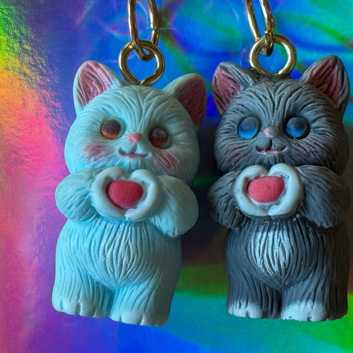 Mismatched Lover Cats